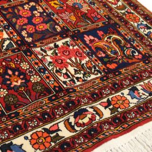 Persian Handmade Carpet, Bakhtiyari Pattern 9