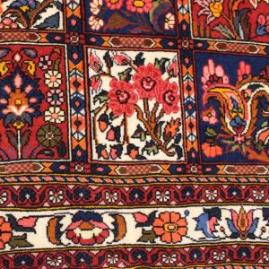 Persian Handmade Carpet, Bakhtiyari Pattern 10